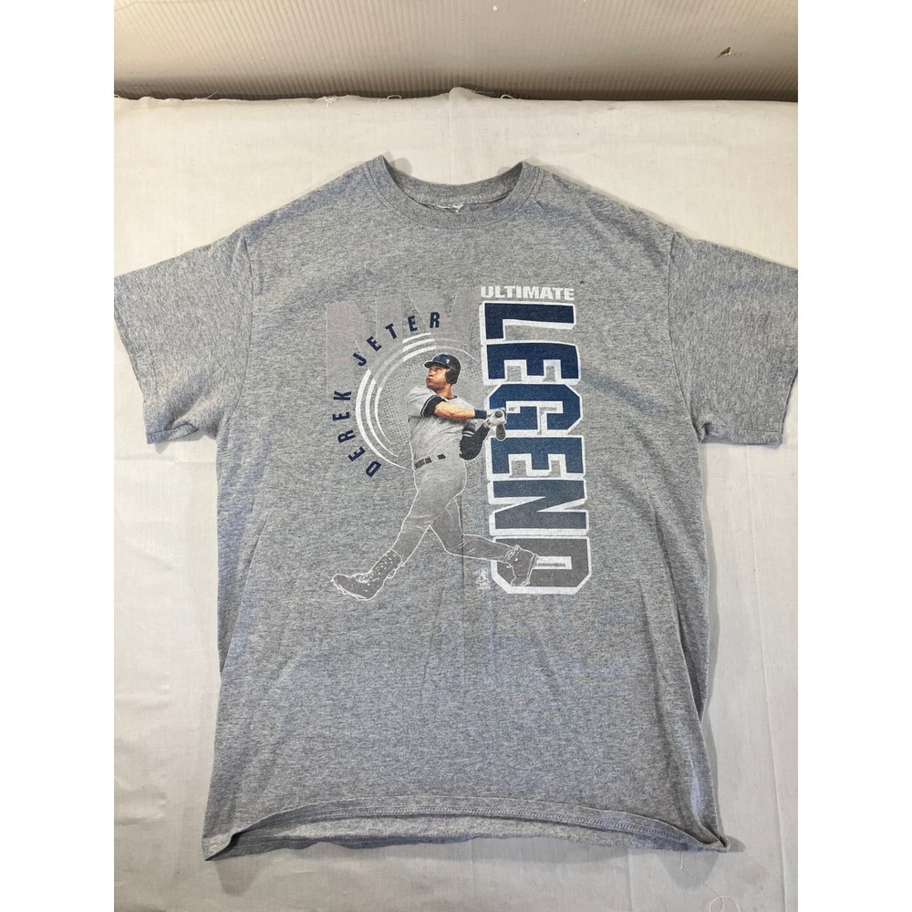 Derek Jeter Ultimate Legend‎ T Shirt Men's Sz. Medium Gray Baseball Fan Tee